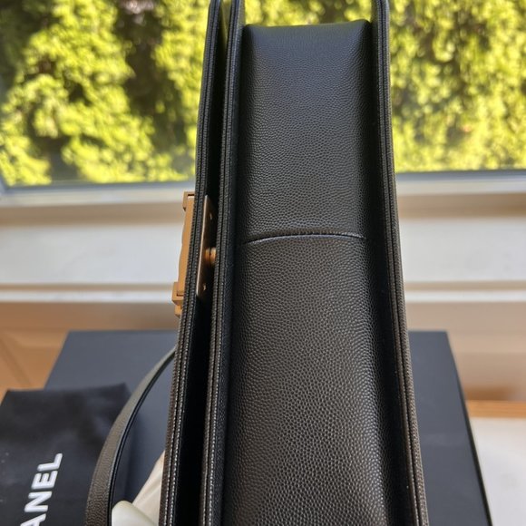 RECEIPT Chanel Le Boy Caviar Flap Black GHW Medium - Picture 8 of 14